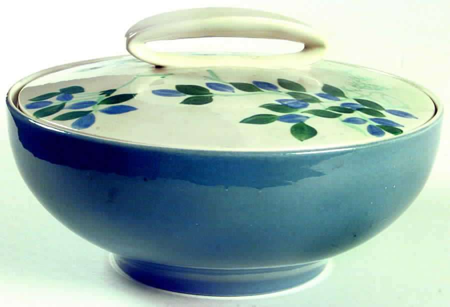 Mediterrania Round Covered Vegetable by Red Wing-1