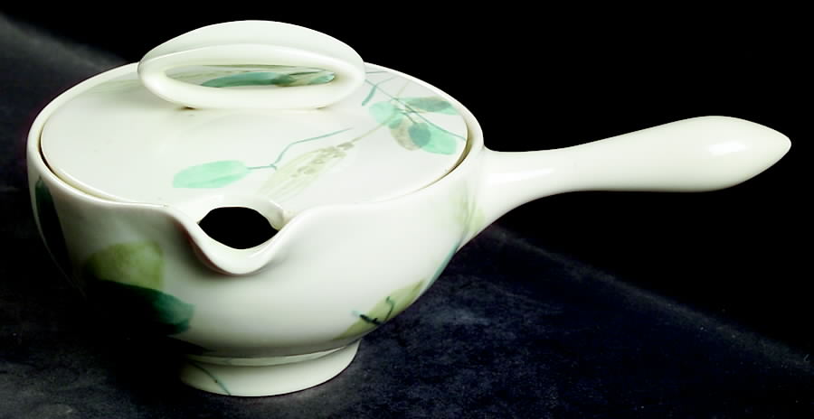 Merrileaf Gravy Boat & Lid by Red Wing-1