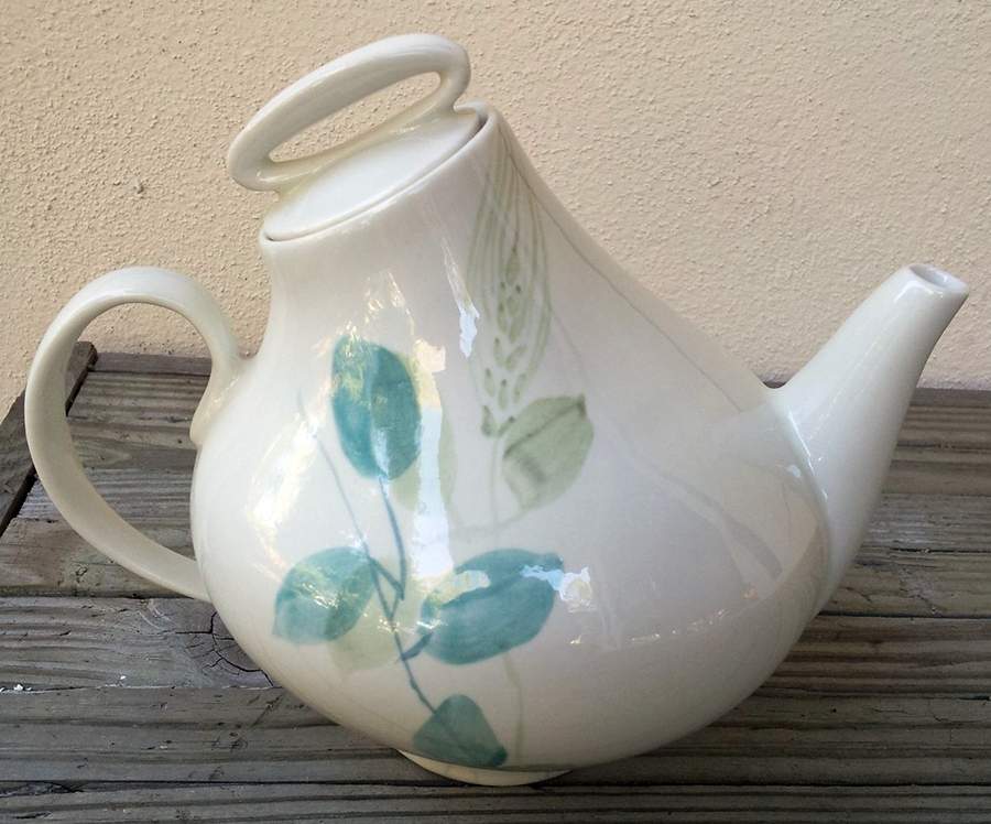 Merrileaf Teapot & Lid by Red Wing-1