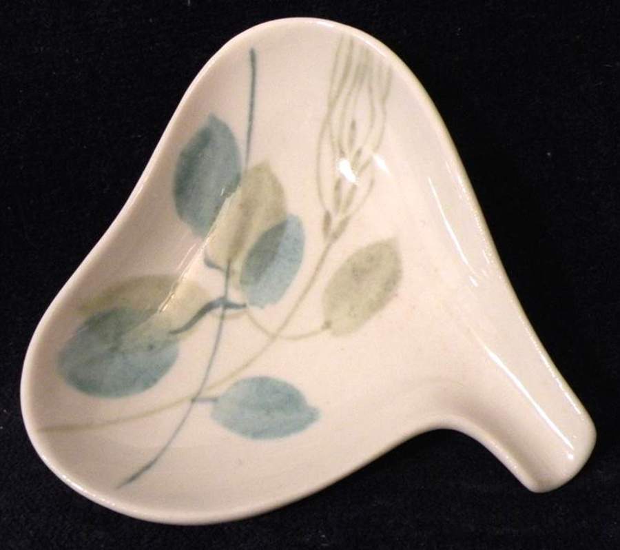 Merrileaf Small Ashtray by Red Wing-1