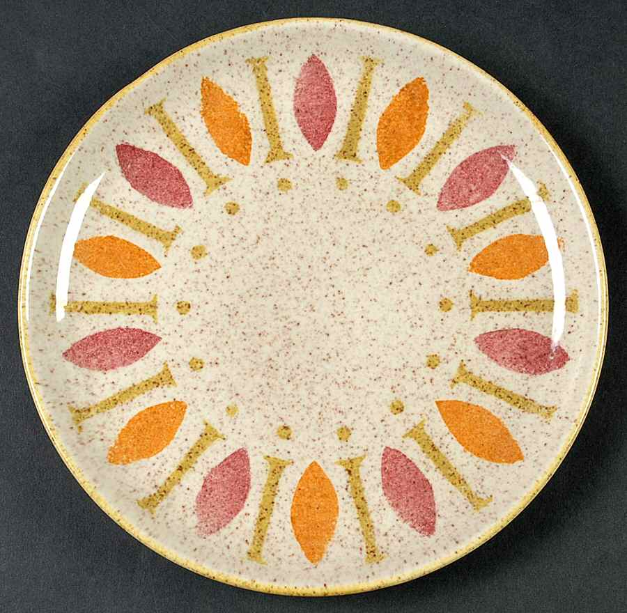 Pepe Salad Plate by Red Wing-1