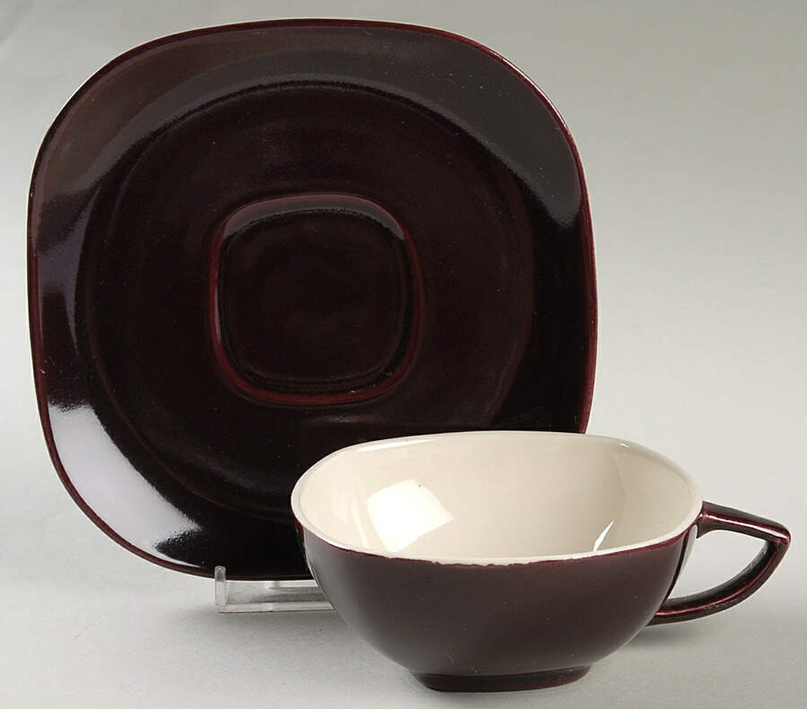 Quartette Mulberry Flat Cup & Saucer Set by Red Wing-1