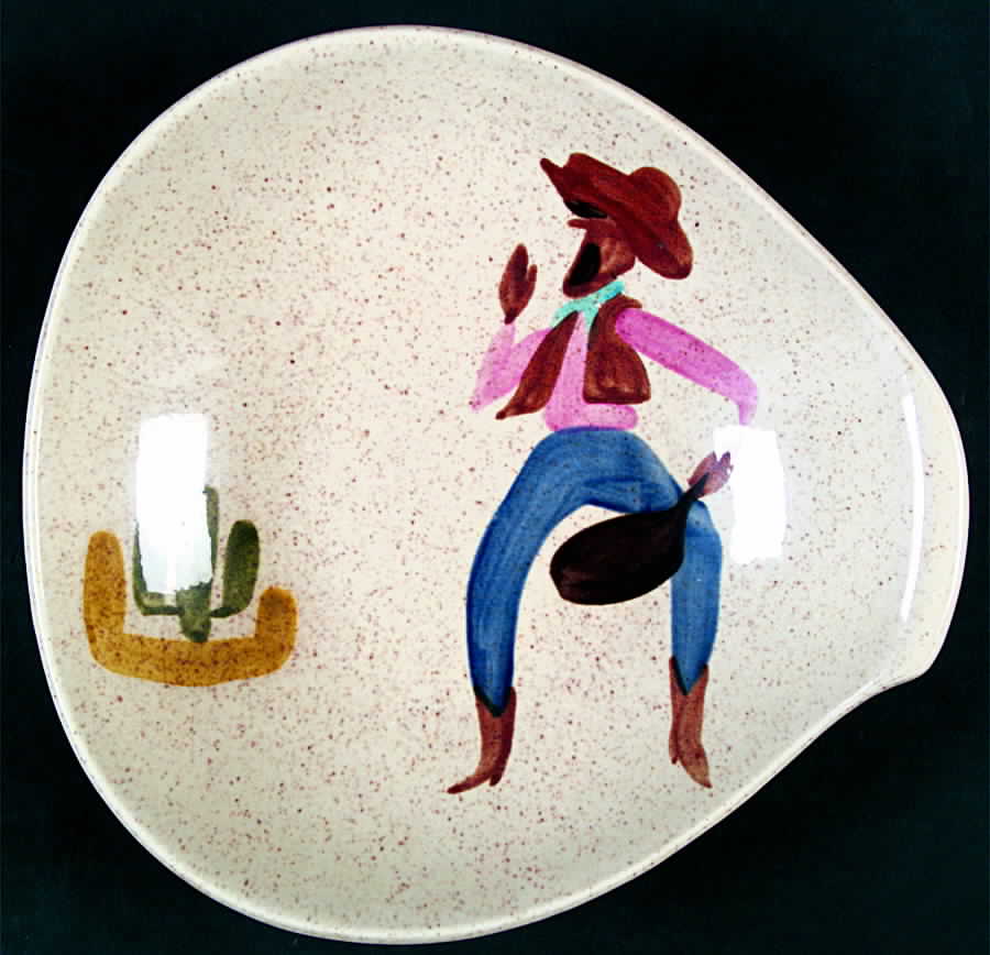 Round Up 9" Round Vegetable Bowl by Red Wing-1