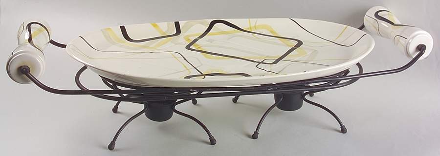 Smart Set 19" Oval Platter & Black Double Metal Stand by Red Wing-1