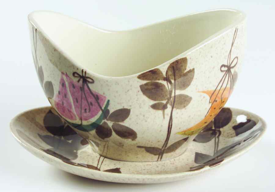 Tampico Gravy Boat with Attached Underplate by Red Wing-1