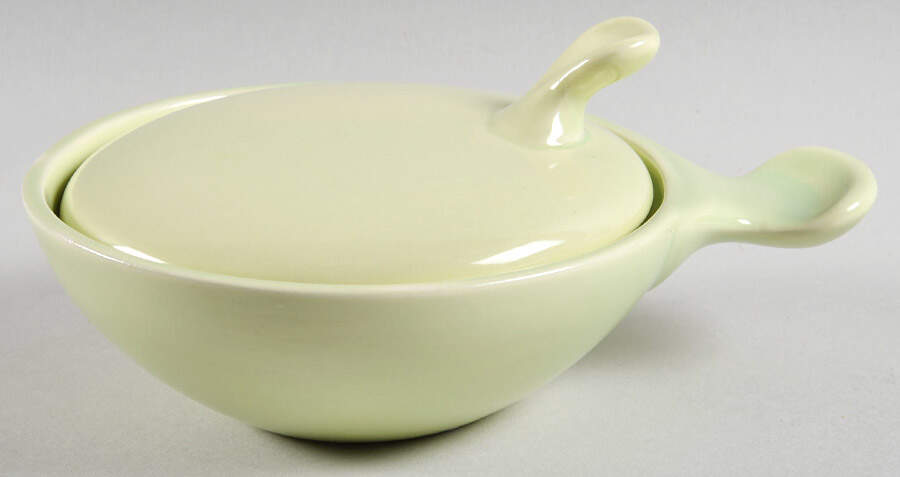 Town and Country Chartreuse Handled Marmite & Lid by Red Wing-1