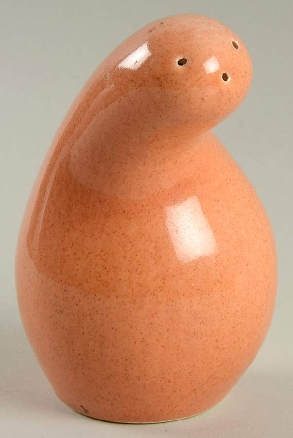 Town and Country Peach Salt Shaker by Red Wing-1