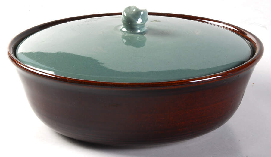 Village Green 1 Qt Round Covered Casserole by Red Wing-1