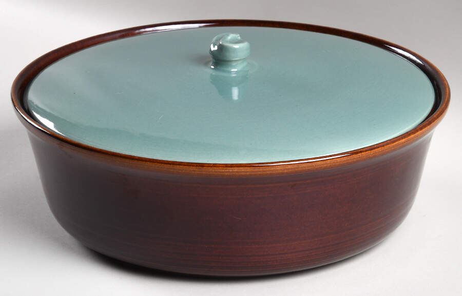 Village Green 4 Quart Round Covered Casserole by Red Wing-1