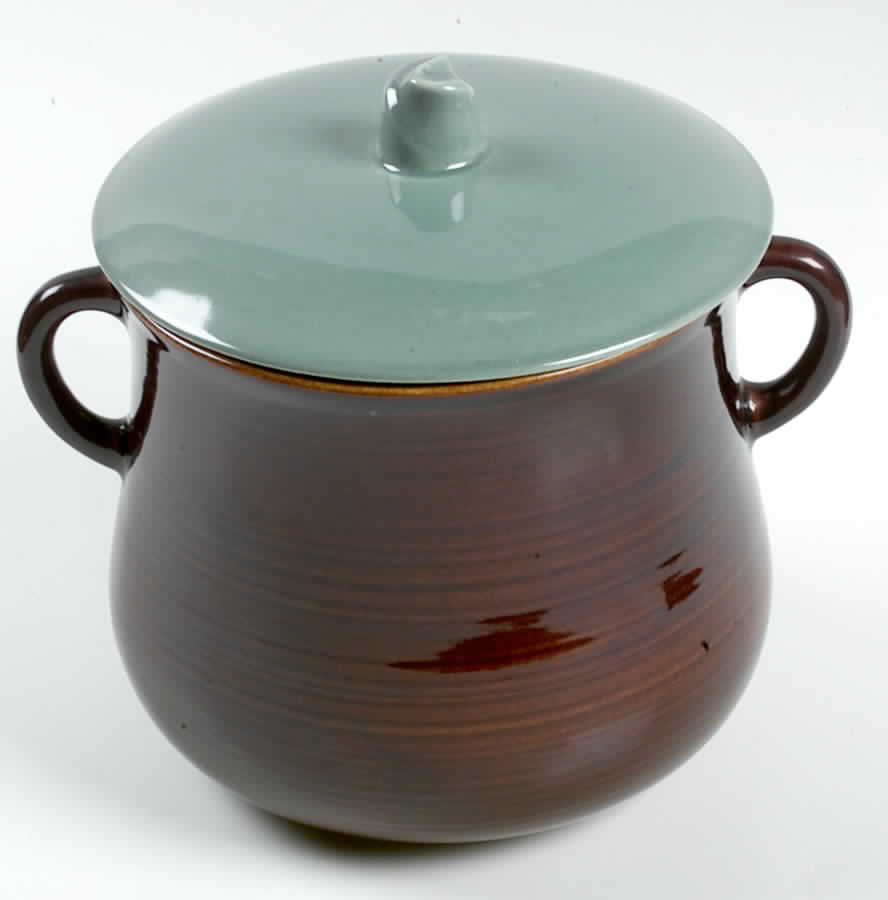 Village Green Bean Pot & Lid by Red Wing-1