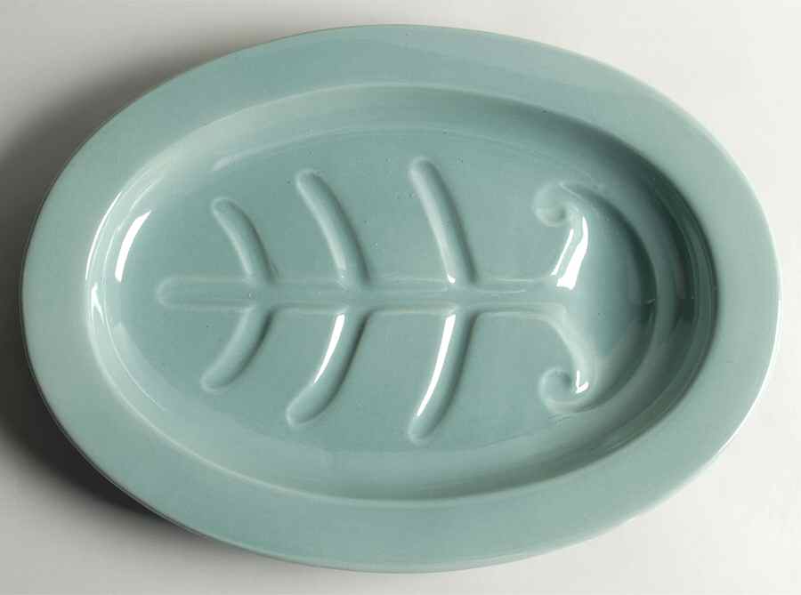 Village Green 15" Oval Serving Platter by Red Wing-1