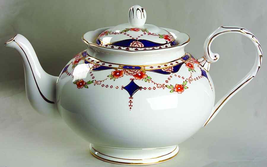 4539 Teapot & Lid by Royal Grafton-1