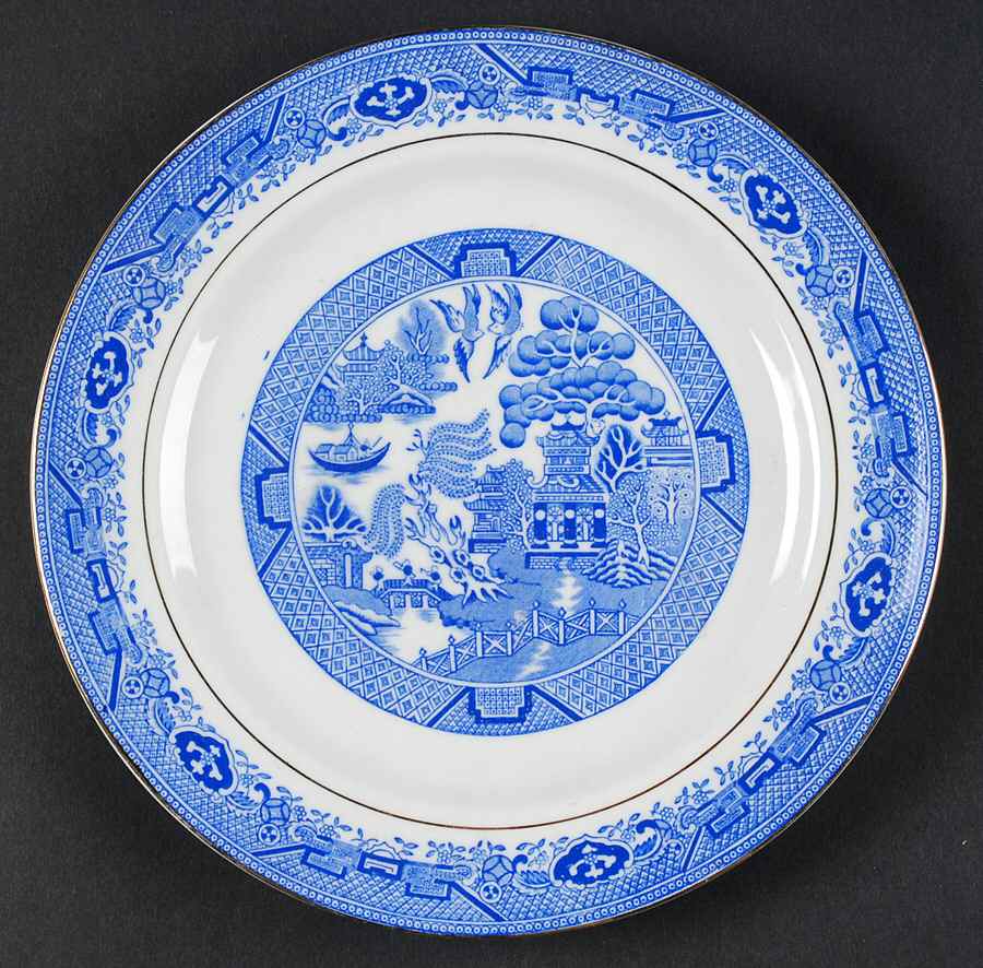 Blue Willow Luncheon Plate by Royal Grafton-1