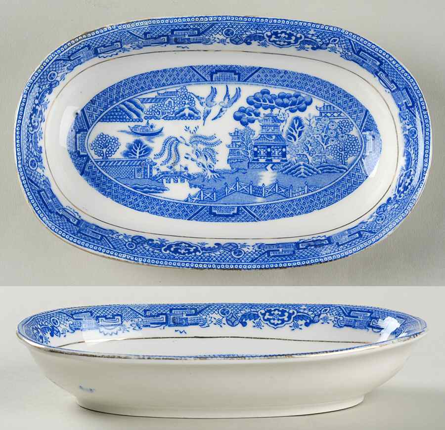Blue Willow Pickle Dish by Royal Grafton-1