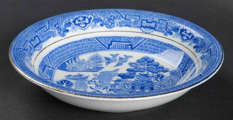 Blue Willow Rim Fruit/Dessert (Sauce) Bowl by Royal Grafton-1