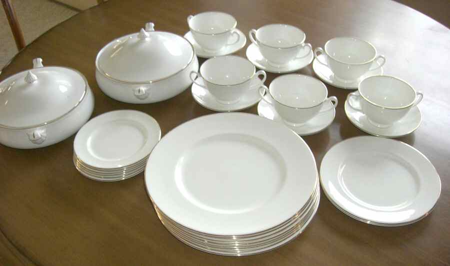 First Love Round Covered Vegetable by Royal Grafton-1