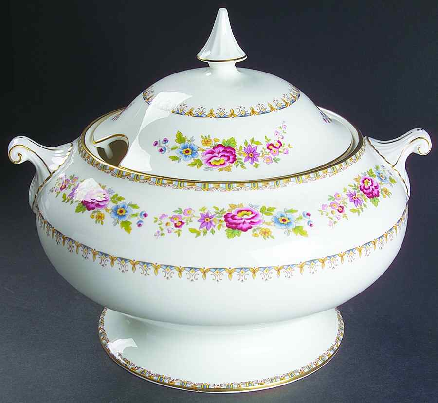 Malvern (Smooth) Tureen &  Lid by Royal Grafton-1