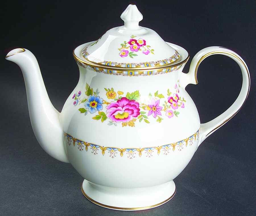 Malvern (Smooth) Mini Teapot & Lid by Royal Grafton-1