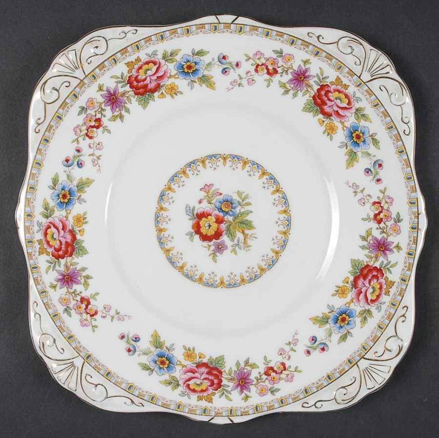 Malvern (Smooth) Square Cake Plate by Royal Grafton-1
