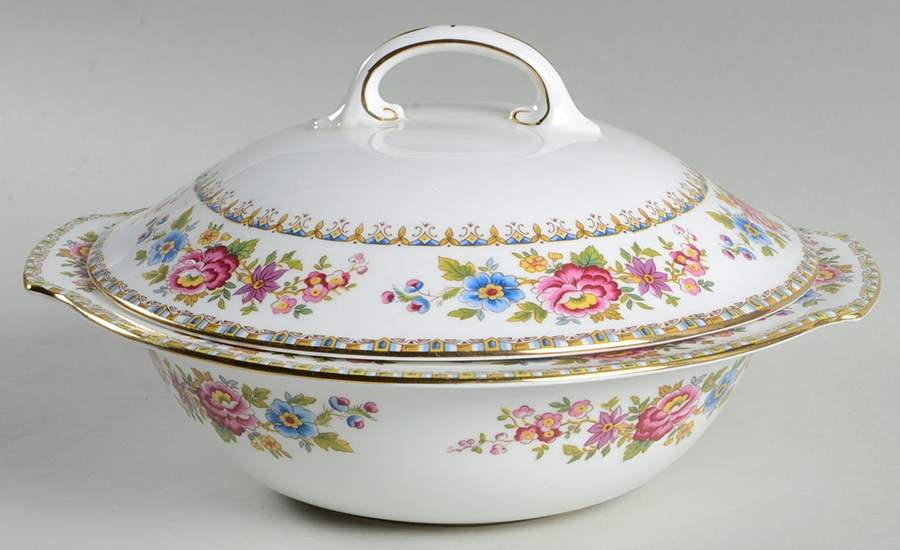 Malvern (Smooth) Round Covered Vegetable by Royal Grafton-1