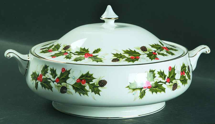 Noel (Holly Backstamp, Smooth) Round Covered Vegetable by Royal Grafton-1