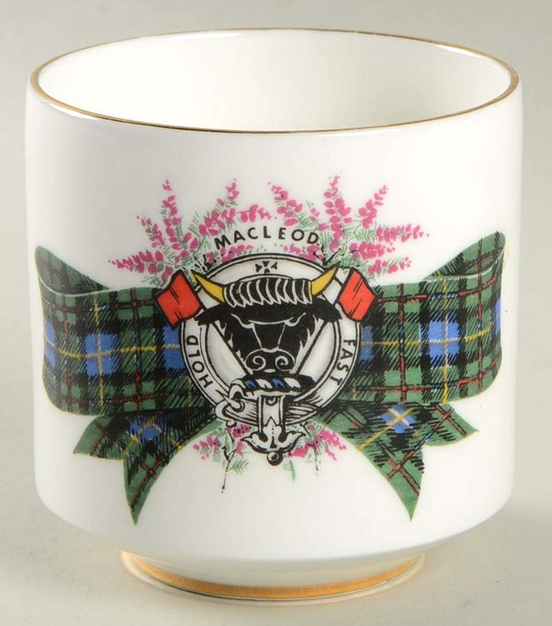 Coat of Arms (Scalloped) Cigarette Holder by Royal Grafton-1