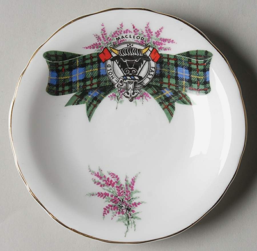 Coat of Arms (Scalloped) Coaster by Royal Grafton-1