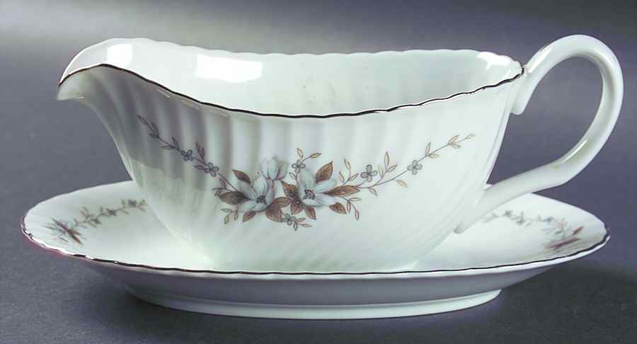 Alyce Gravy Boat & Underplate/Relish by Royal Hostess-1