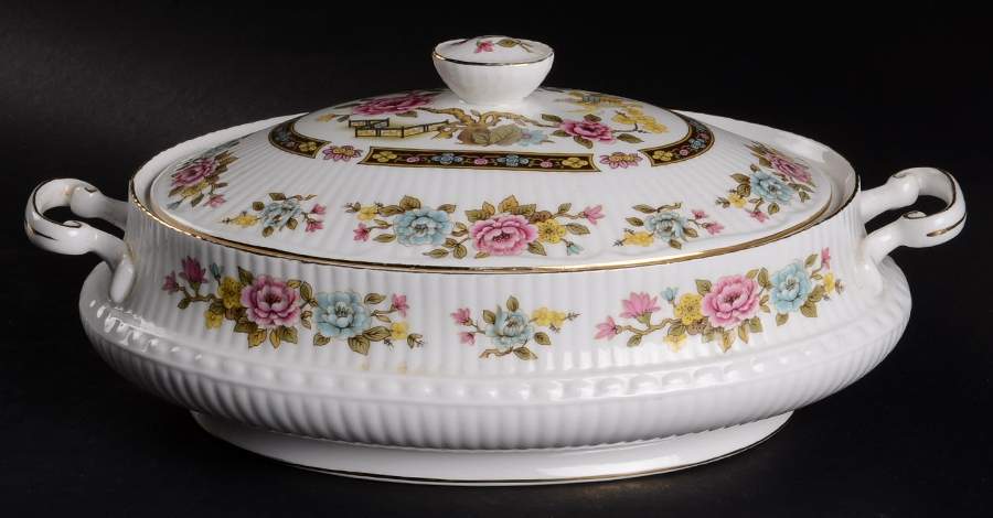 Cathay Oval Covered Vegetable by Rosina-Queens-1