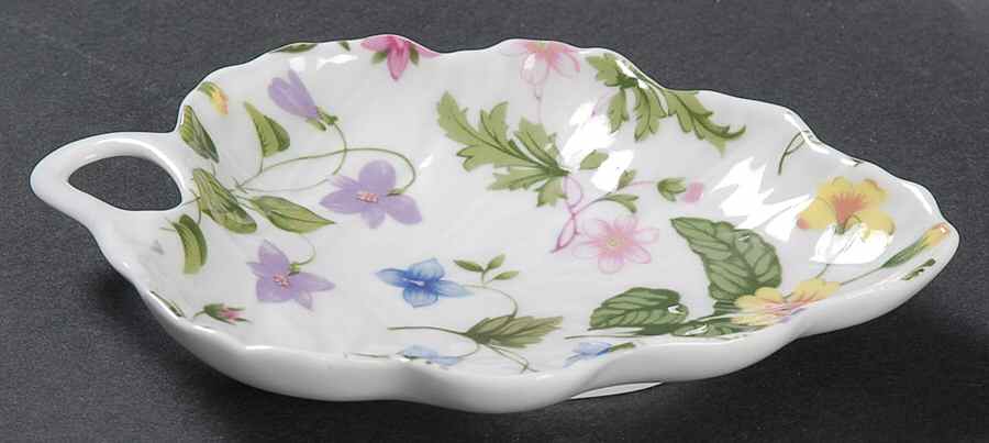 Country Meadow Leaf Tray by Rosina-Queens-1