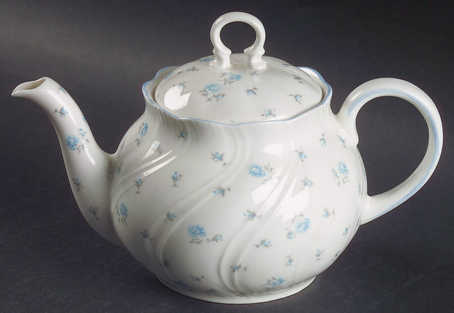 Louise Mini Teapot & Lid by Rosina-Queens-1