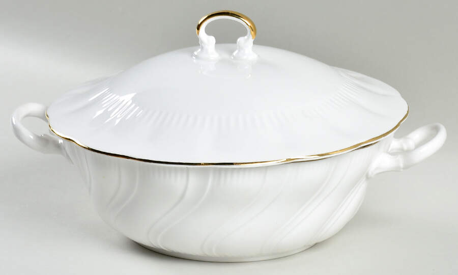 Marie Round Covered Vegetable by Rosina-Queens-1