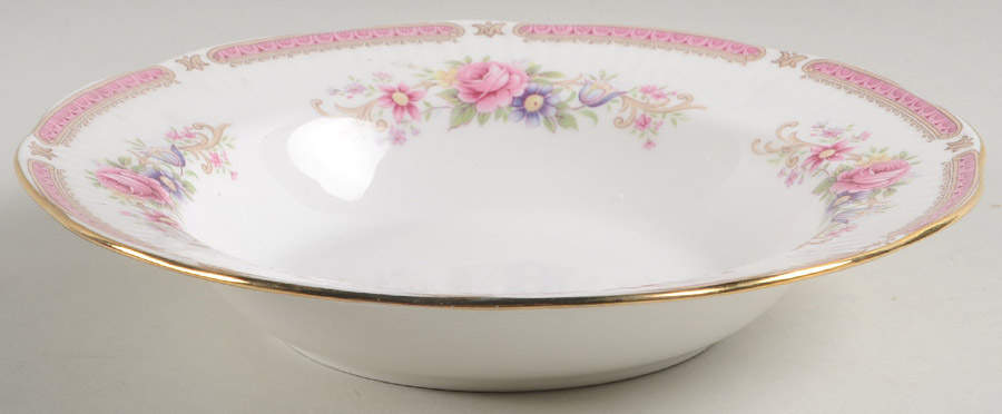 Richmond Rim Soup Bowl by Rosina-Queens-1