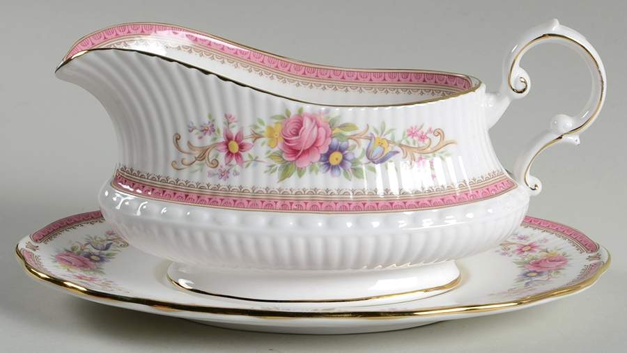 Richmond Gravy Boat & Underplate by Rosina-Queens-1