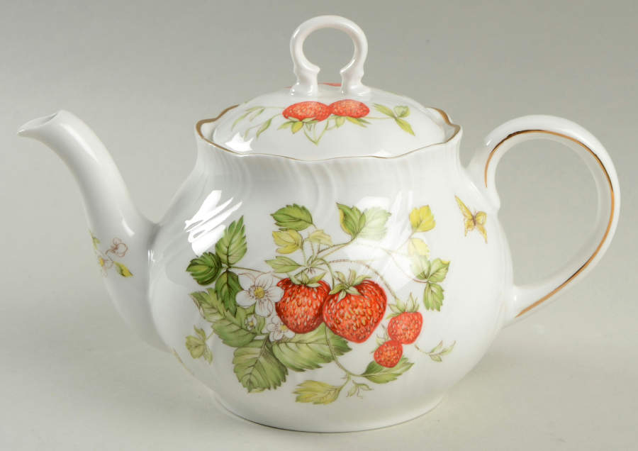 Virginia Strawberry Mini Teapot & Lid by Rosina-Queens-1