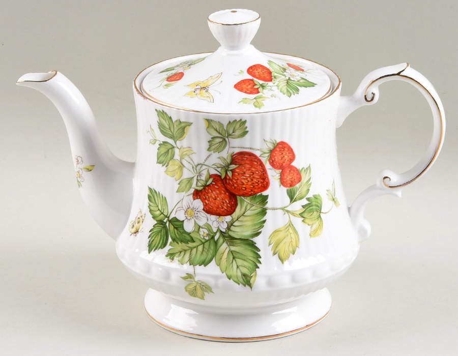 Virginia Strawberry Teapot & Lid by Rosina-Queens-1