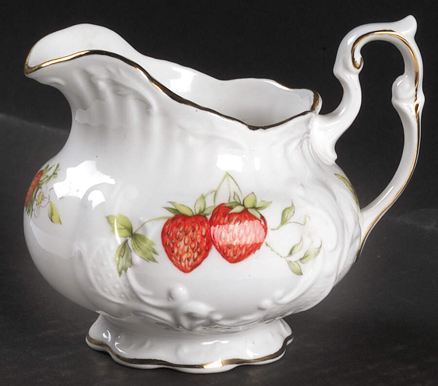Virginia Strawberry Creamer by Rosina-Queens-1