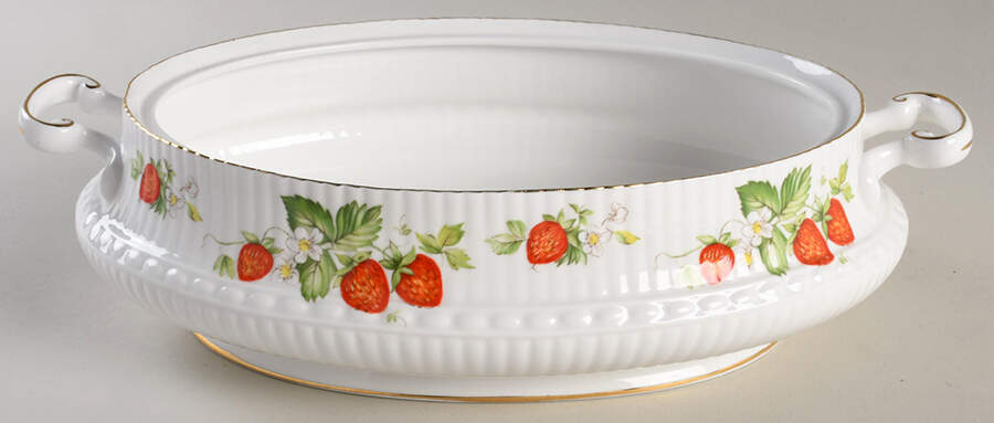 Virginia Strawberry Oval Vegetable No Lid by Rosina-Queens-1