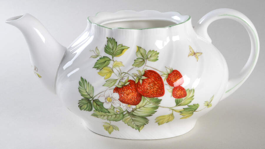 Virginia Strawberry Teapot No Lid by Rosina-Queens-1