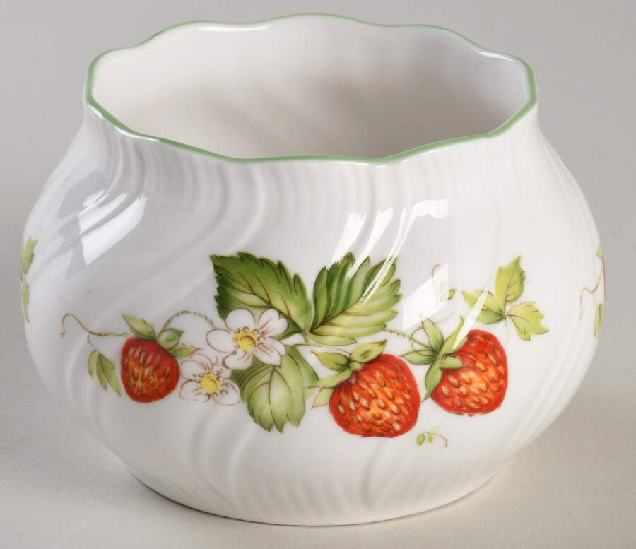 Virginia Strawberry Open Sugar Bowl by Rosina-Queens-1