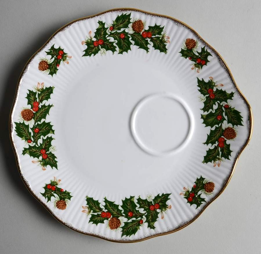 Yuletide (Scalloped) Snack Plate by Rosina-Queens-1