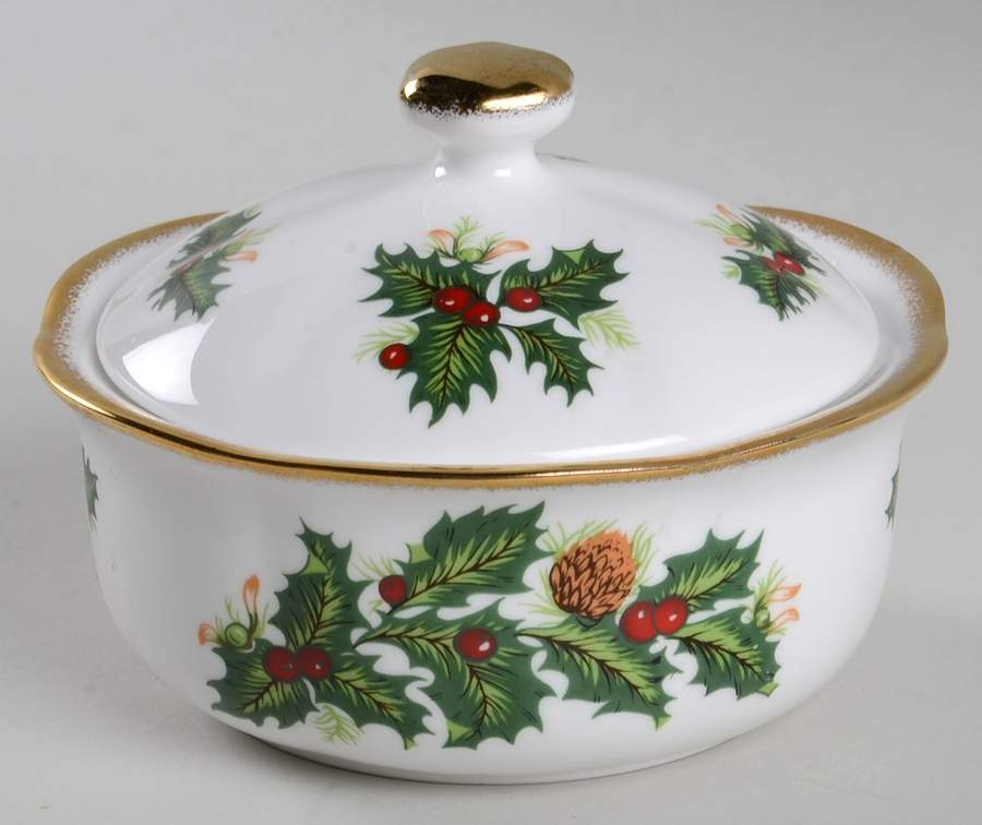 Yuletide (Scalloped) Candy Box & Lid by Rosina-Queens-1