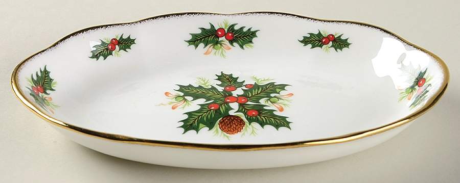 Yuletide (Scalloped) Oblong Tray by Rosina-Queens-1
