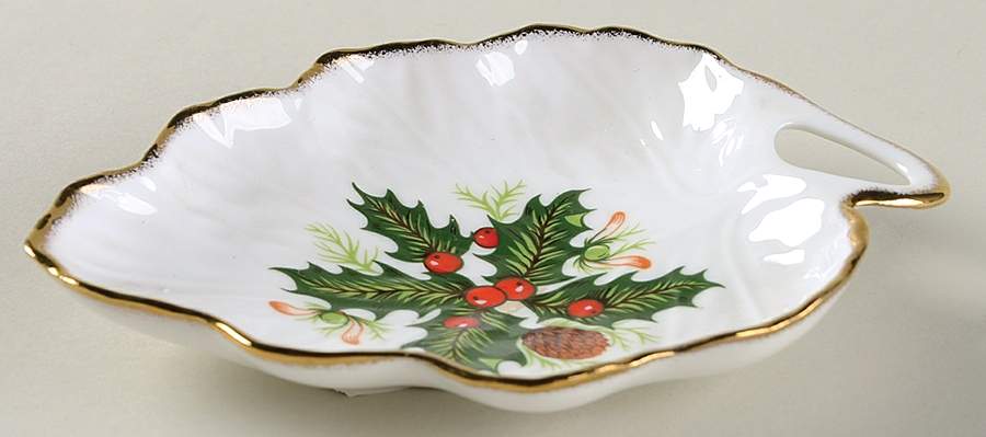 Yuletide (Scalloped) Leaf Shaped Dish by Rosina-Queens-1