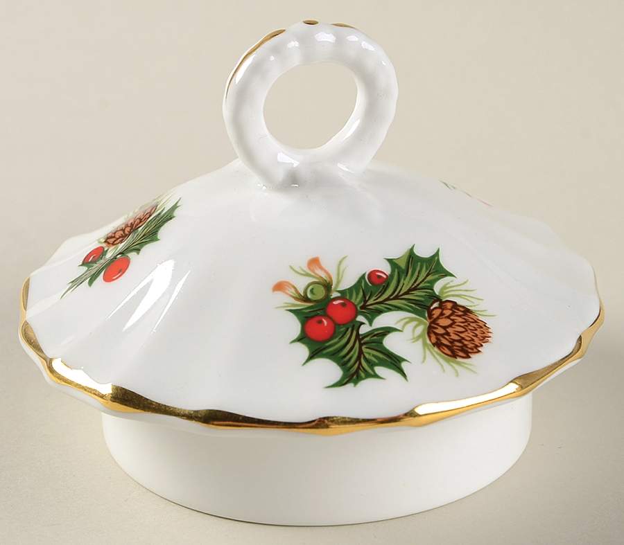 Yuletide (Scalloped) Lid for Coffee Pot by Rosina-Queens-1
