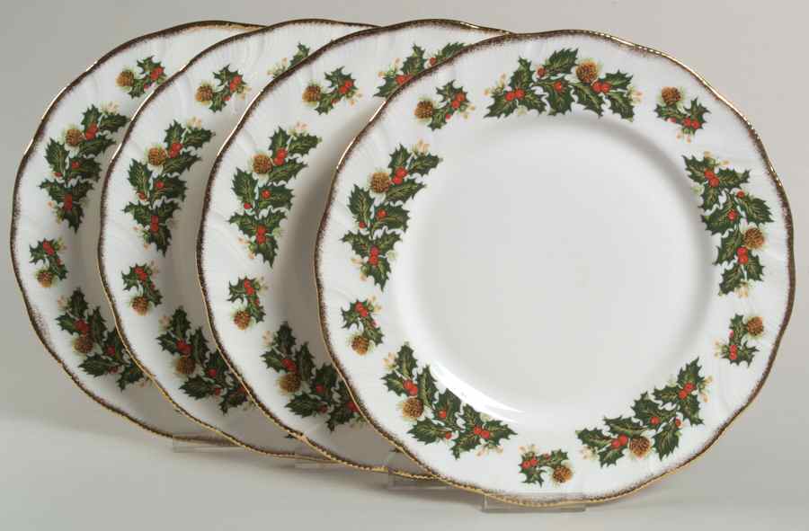 Yuletide (Scalloped) Dinner Plate - Set of 4 by Rosina-Queens-1
