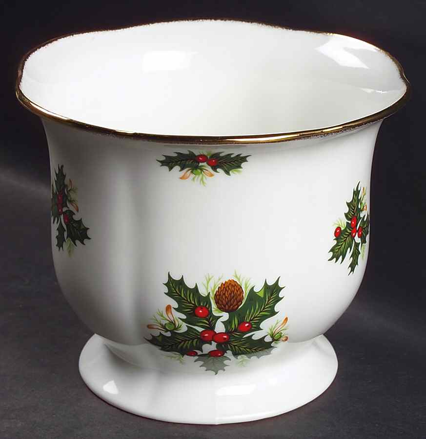 Yuletide (Scalloped) Medium Cachepot by Rosina-Queens-1