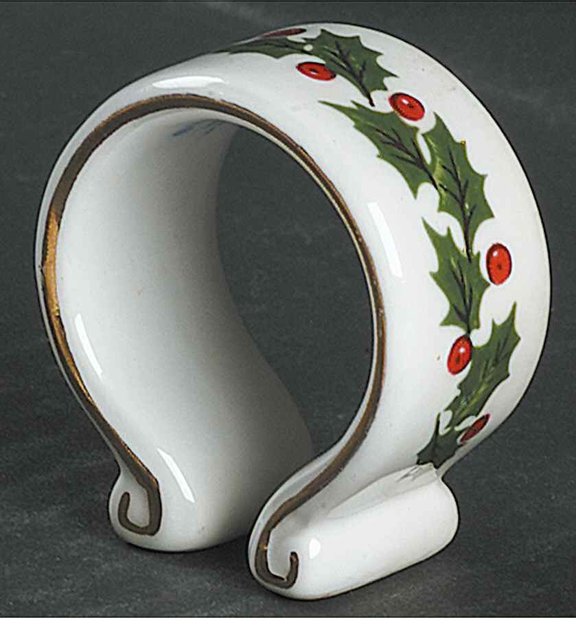 Yuletide (Scalloped) Napkin Ring by Rosina-Queens-1
