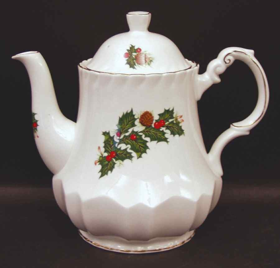 Yuletide (Scalloped) Teapot & Lid by Rosina-Queens-1
