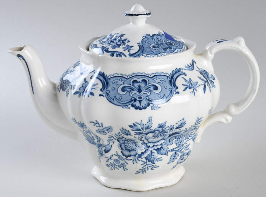Windsor Blue Teapot & Lid by Ridgway (Ridgways)-1